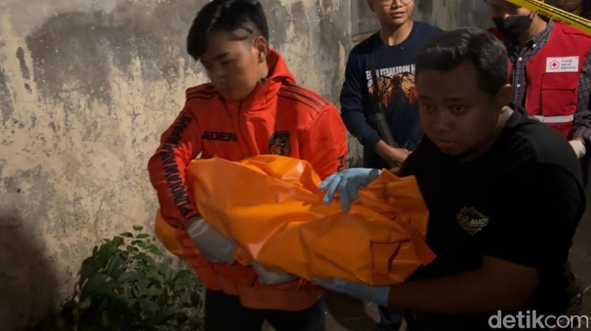 Warga Mojokerto Temukan Kuburan Bayi Laki Laki di Pekarangan Rumah