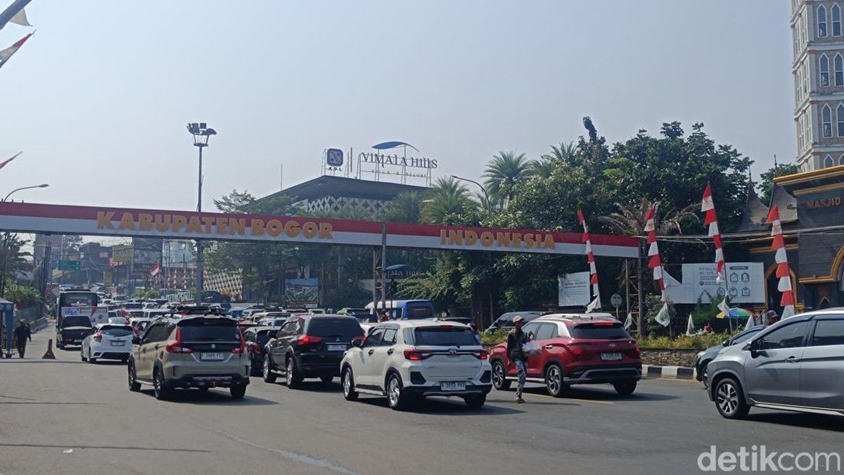 36 Ribu Kendaraan Melintasi Jalur Puncak Bogor Saat Libur Panjang