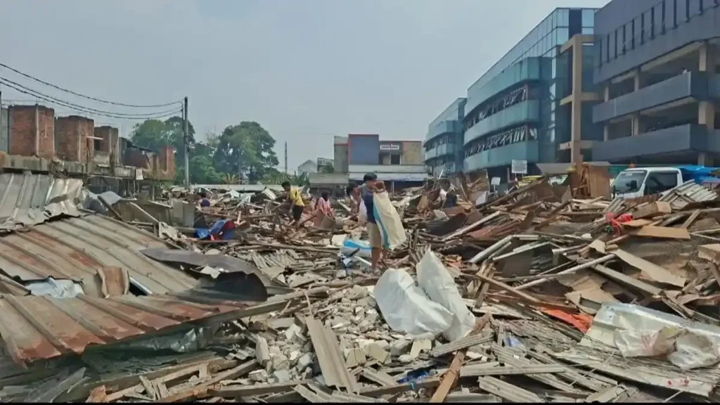 Pemkot Depok Penertiban 350 Lapak Pedagang Pasar Cisalak