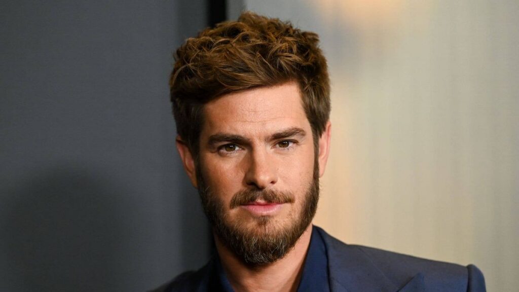 Andrew Garfield Hadiri Pesta Premiere Film Monica Barbaro di New York