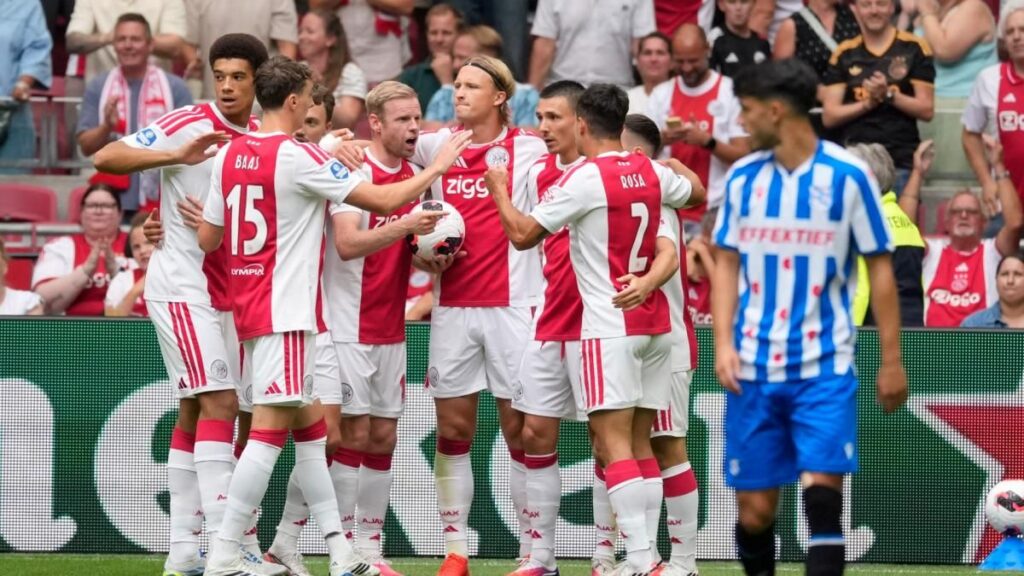 Ajax Ungguli Heerenveen Dua Satu Pada Laga Eredivisie