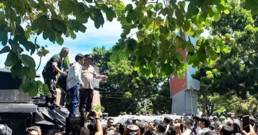 Peringatan Hari Damai Aceh XXI Berakhir Ricuh di Banda Aceh