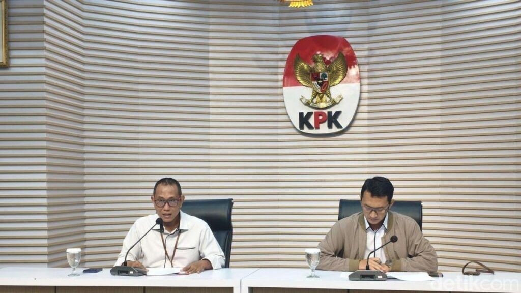 KPK Usut Selisih Uang Gratifikasi Bupati Kuansing SGD 2 Ribu