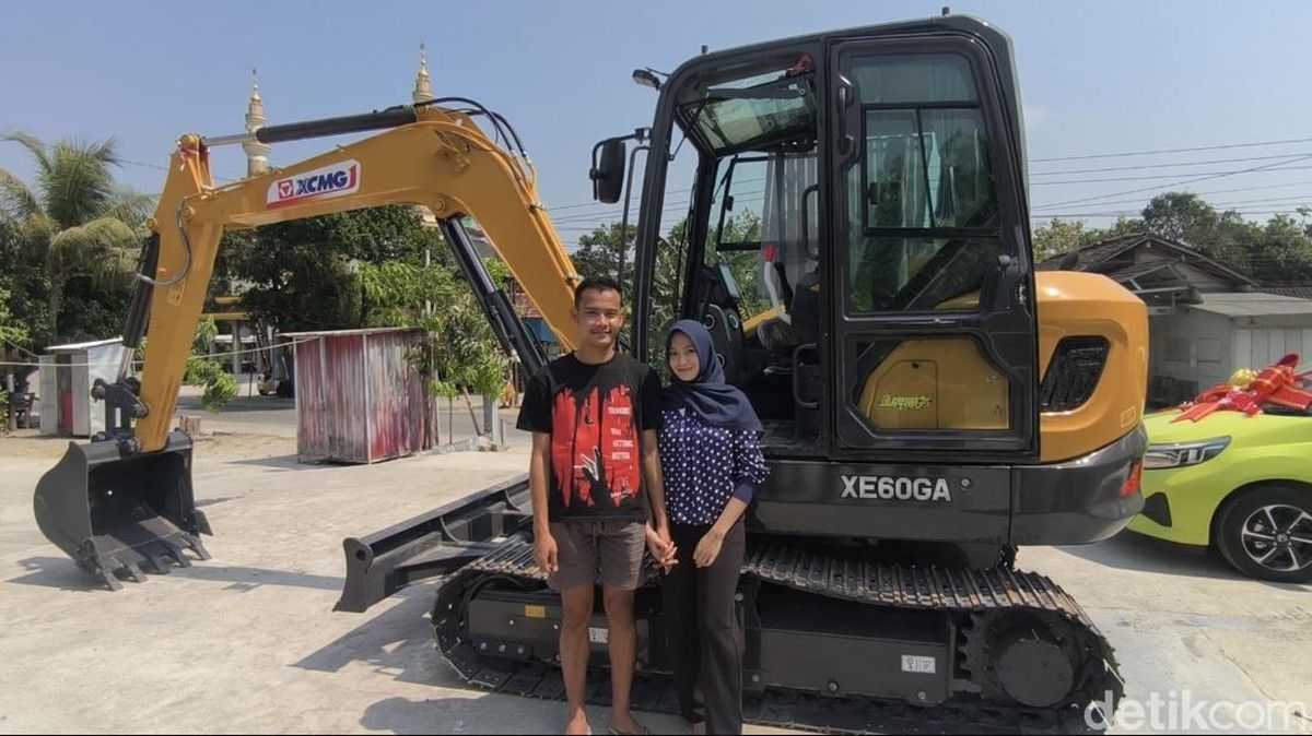 Pernikahan Sultan di Grobogan Viral Usai Beri Mahar Ekskavator dan Mobil