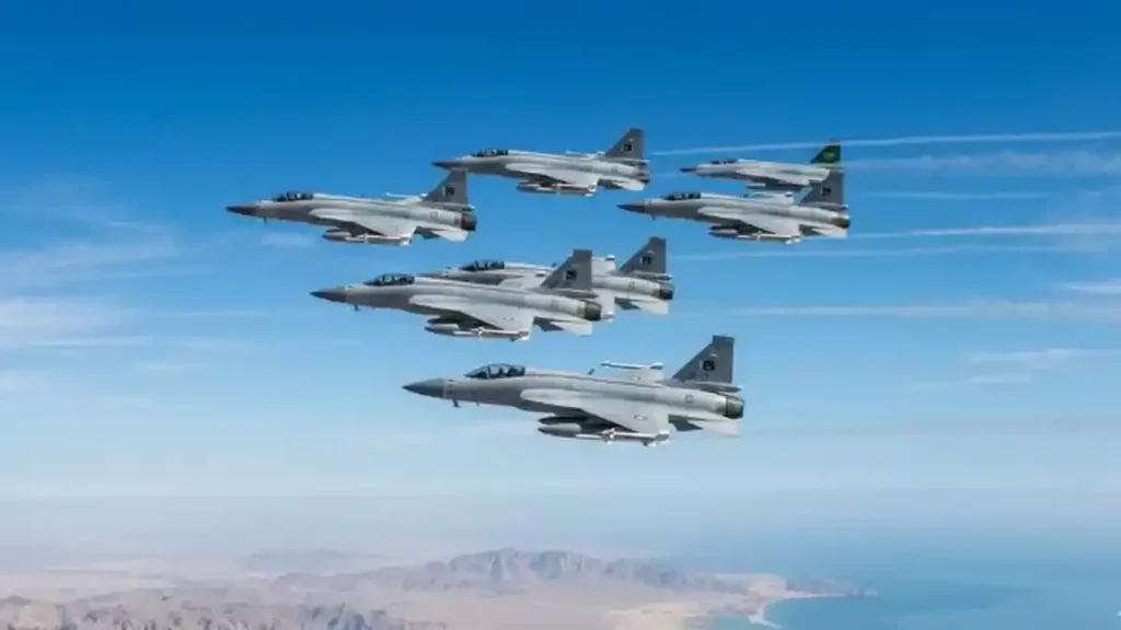 Iran Cari Tiga Pilot Jet Tempur Hilang Usai Serang Pangkalan AS