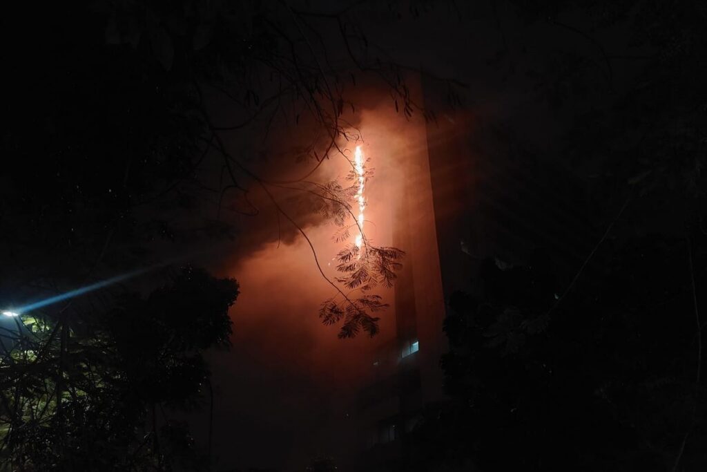 Gedung Bapenda DKI Jakarta Terbakar pada Jumat Malam
