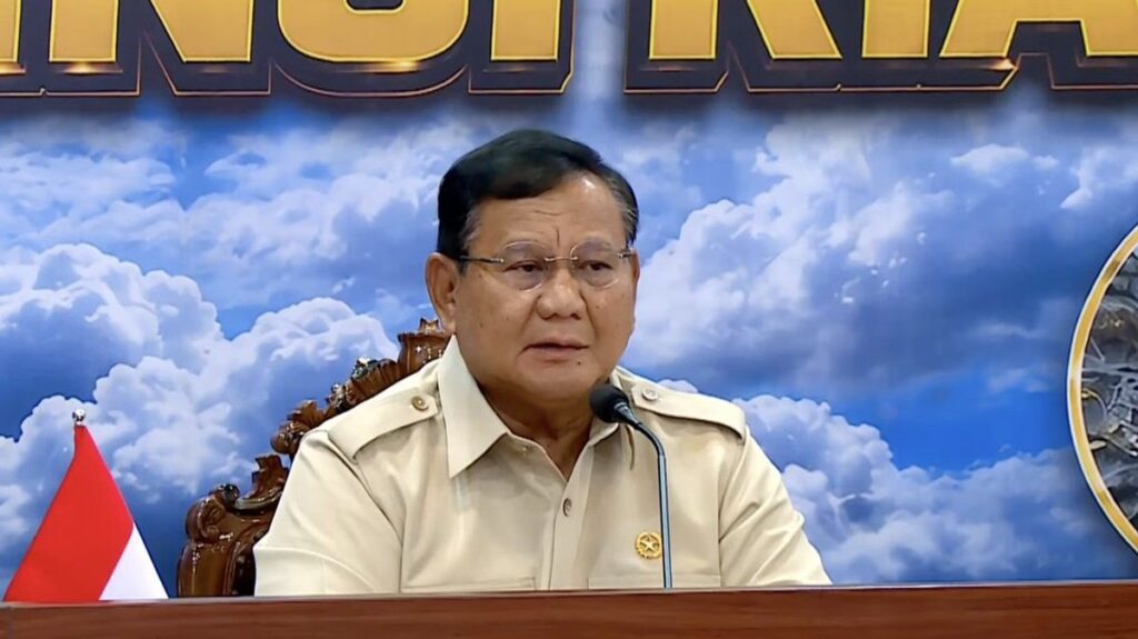 Prabowo Ancam Cabut Izin Perusahaan Pembakar Hutan di Riau