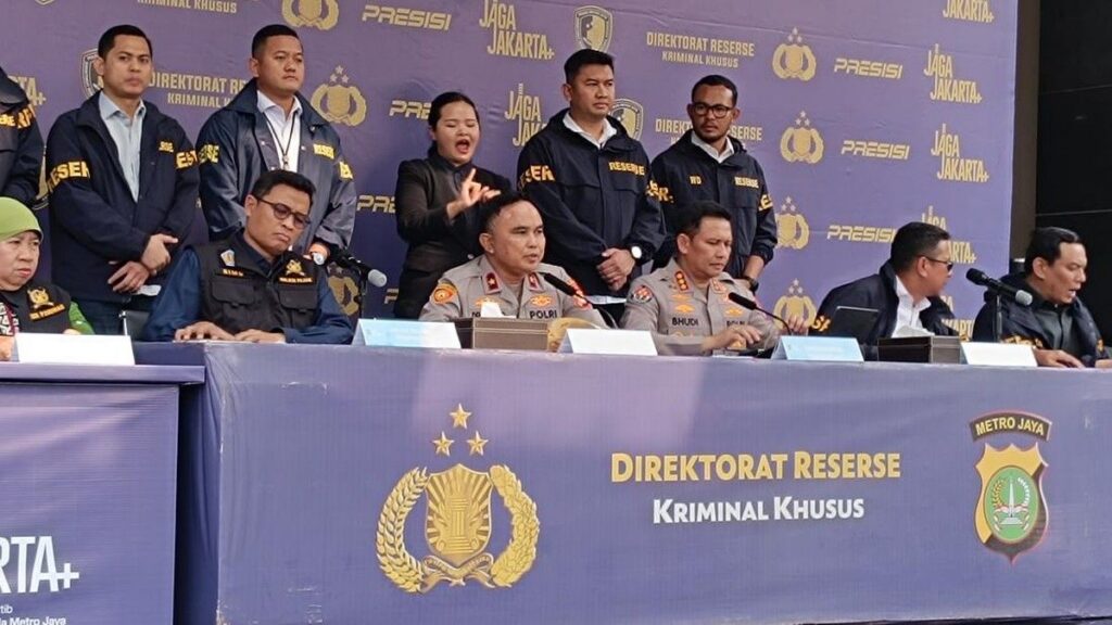 Polda Metro Jaya Tangkap 16 Tersangka Pembuat Meterai Palsu