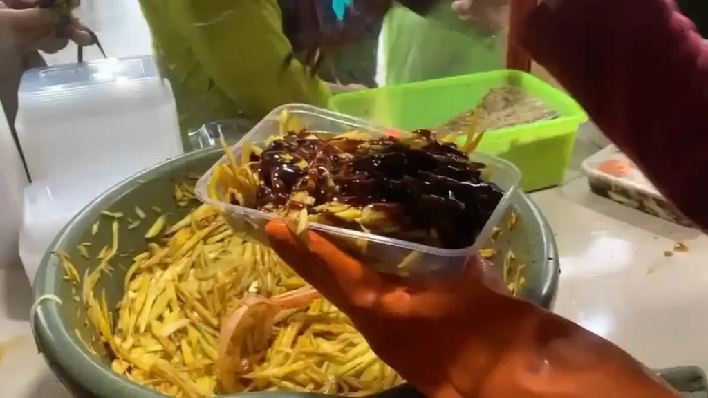 Pemkab Mamuju Tengah Serahkan Sertifikat Lahan untuk Sekolah Rakyat di Jakarta