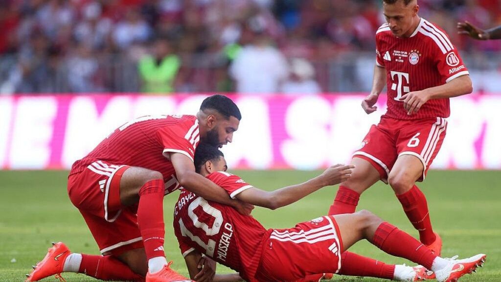 Jamal Musiala Kolaps akibat Panas Saat Laga Pramusim Bayern Munich