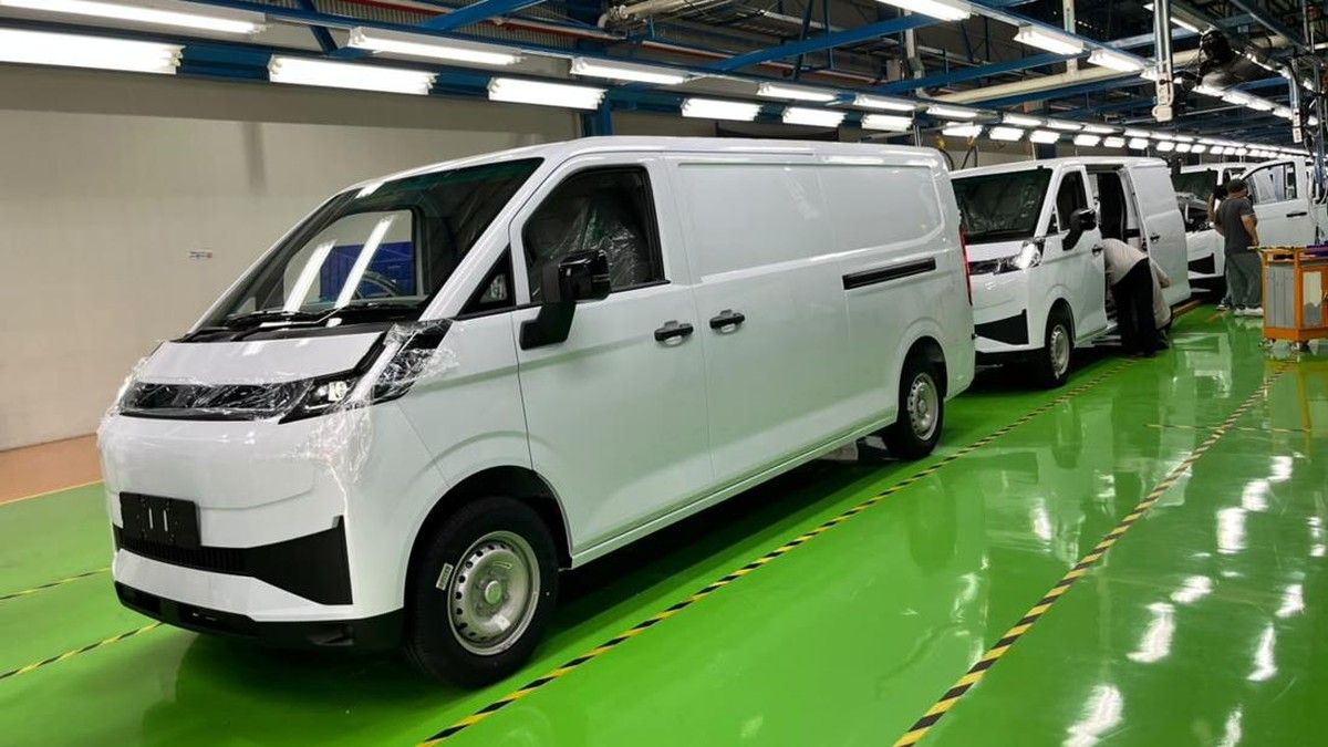 Farizon V8E Cargo Van Rakitan Purwakarta Dijual Rp 425 Juta