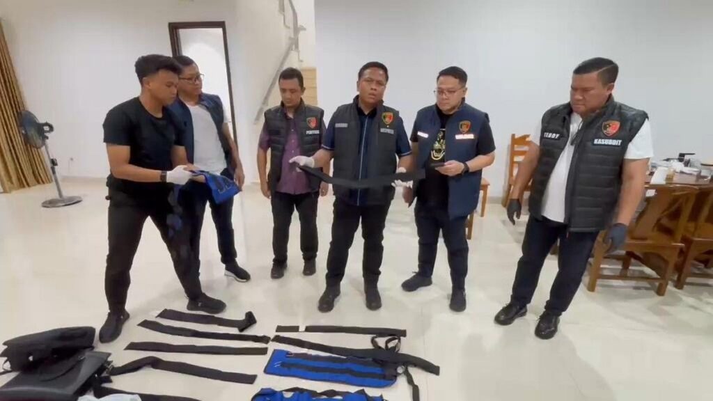Bareskrim Polri Penggerebekan Bengkulu Emas Ilegal Pantai Indah Kapuk