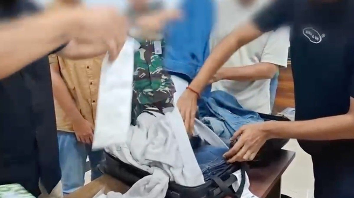 Polda Riau Tangkap Kurir Sabu 1 Kilogram di Bandara SSK II Pekanbaru
