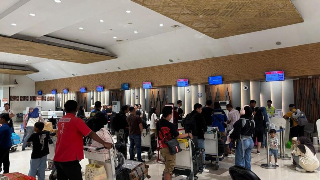 Gempa Flores Batalkan Penerbangan Bandara El Tari Kupang