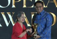 Bank Mandiri Terima Penghargaan Bakti Koperasi Pradana Nayaka di Kemenkop Awards 2026