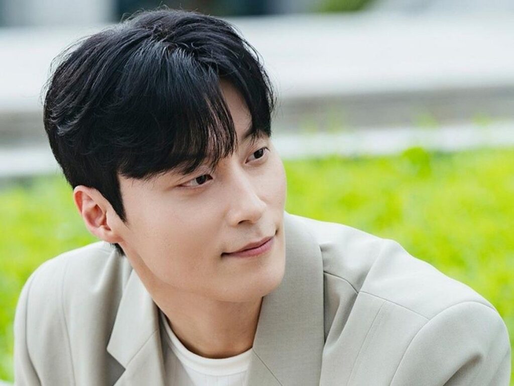 Heo Nam Jun Pertimbangkan Peran Utama Drama Korea Currency Reform