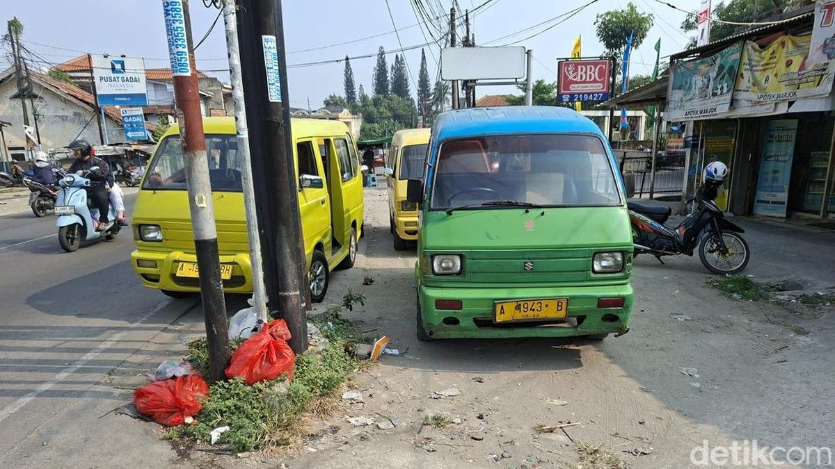 Angkot Serang mengeluh sepi penumpang dan pajak menunggak