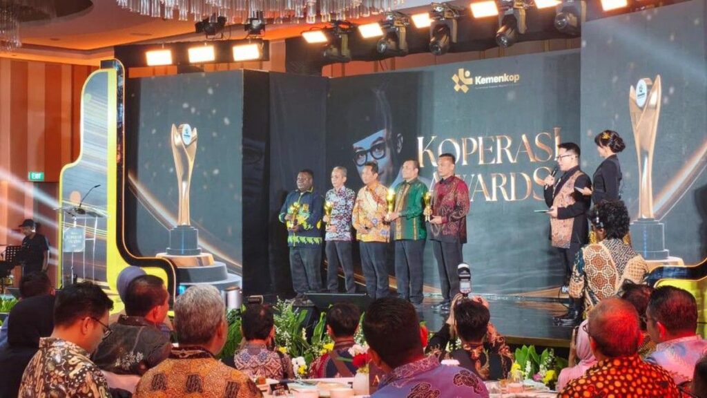 Empat Kepala Dinas Raih Penghargaan Koperasi Awards 2026