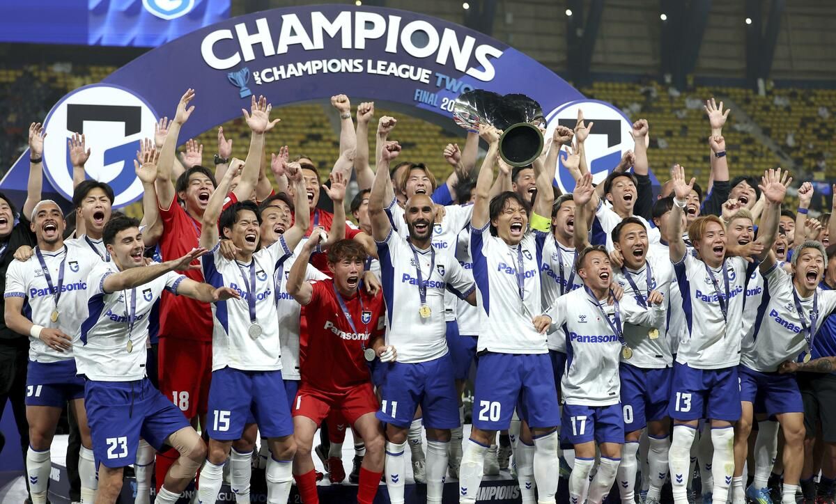 Gamba Osaka Waspadai Taktik Pertahanan Mito Hollyhock