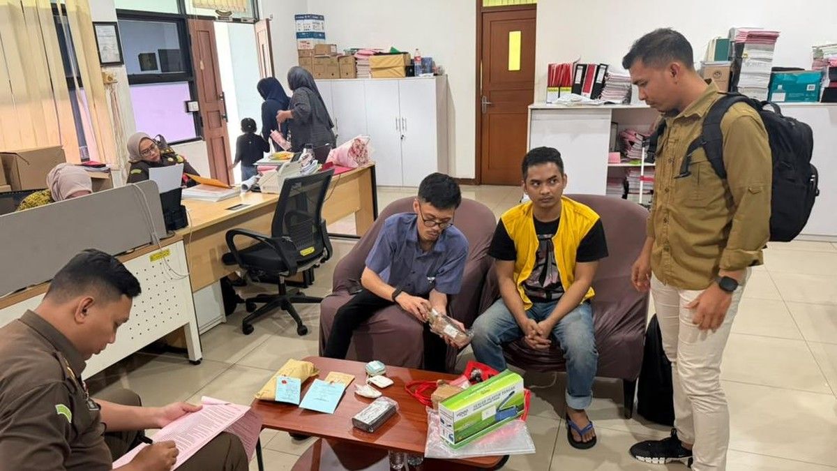 Polri Limpahkan Tersangka dan Barang Bukti Laboratorium Etomidate di Jakarta Timur ke Kejaksaan