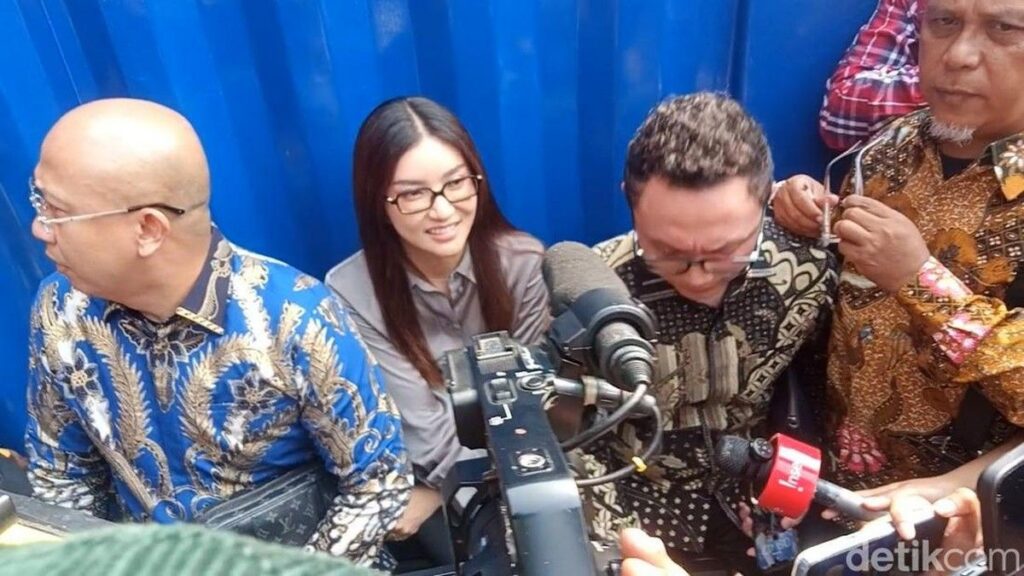 Kuasa Hukum Sarwendah Bongkar Ancaman Lelang Rumah dan Gangguan Penagih Utang