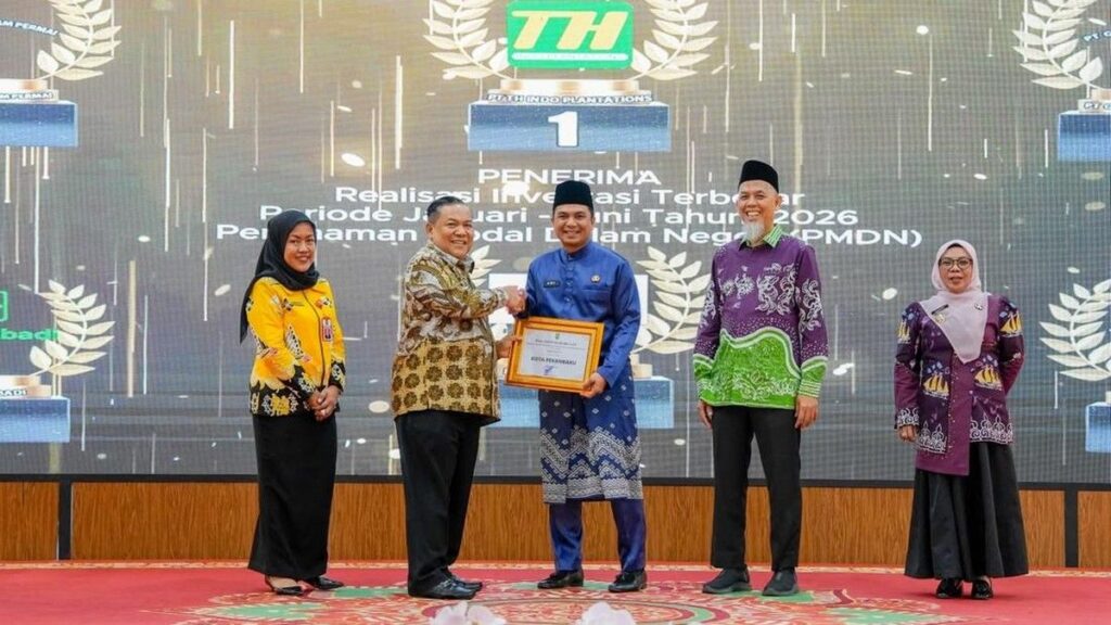 Pekanbaru Raih Peringkat I Riau Investment Award 2026