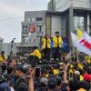 Mahasiswa BEM UI dan FMN Gelar Unjuk Rasa di Tosari Jakarta Pusat