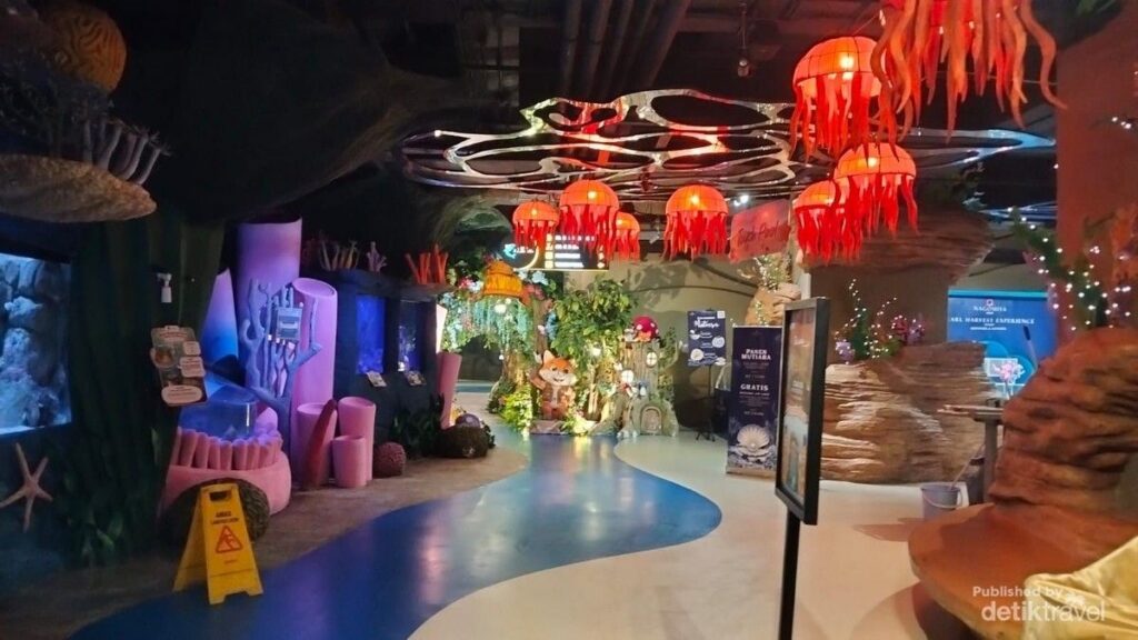 Jakarta Aquarium Safari Tawarkan Wisata Satwa dan Konservasi di Mall