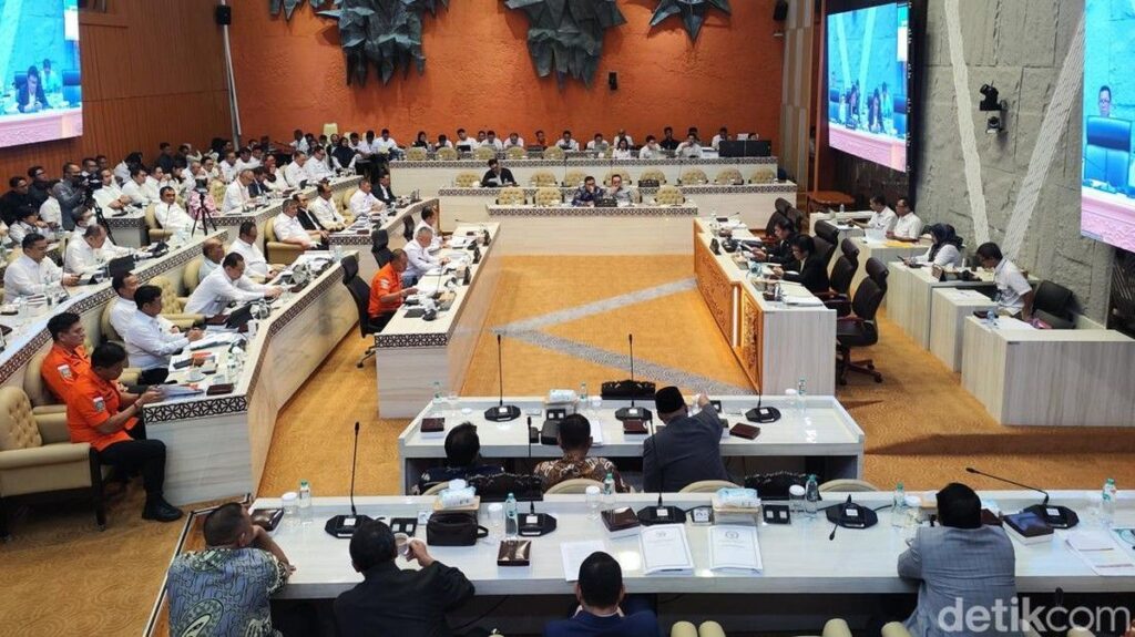 DPR Sebut Angkutan Laut Darurat Usai 601 Kapal Kecelakaan