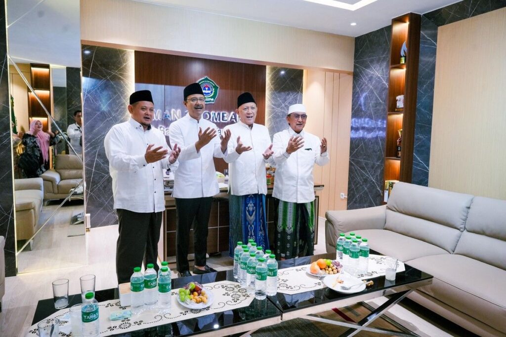 Gus Ipul dan Gus Kikin Tinjau Penginapan Peserta Muktamar ke 35 NU