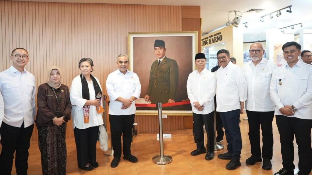 Pimpinan MPR Ziarah ke Makam Bung Karno di Blitar