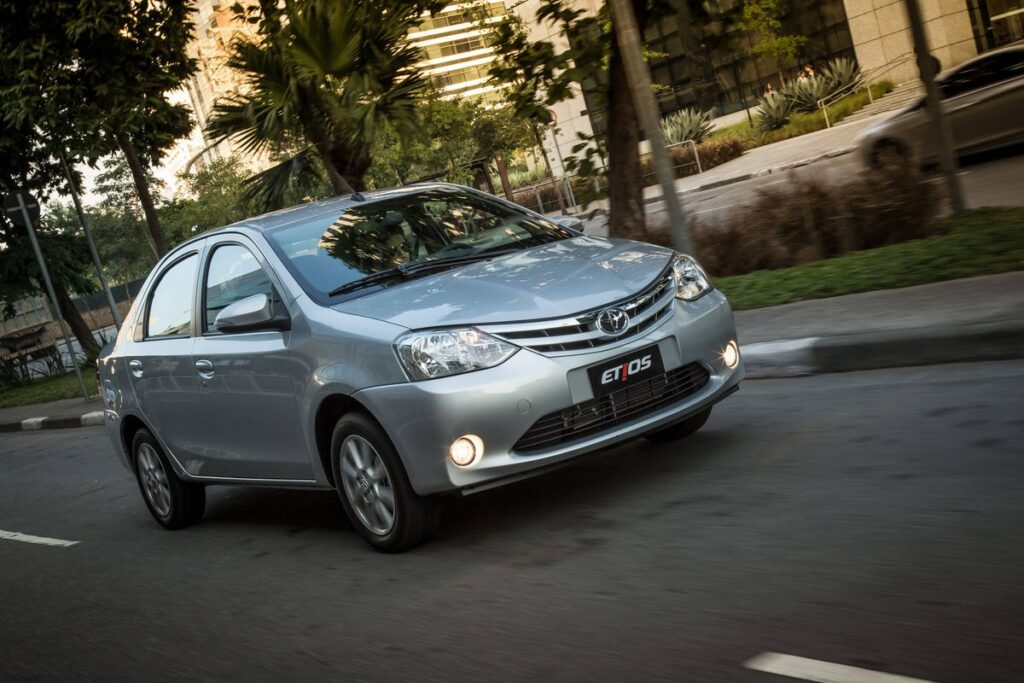 Mengenal Spesifikasi Toyota Etios Valco G 2017 Bekas dan Harganya