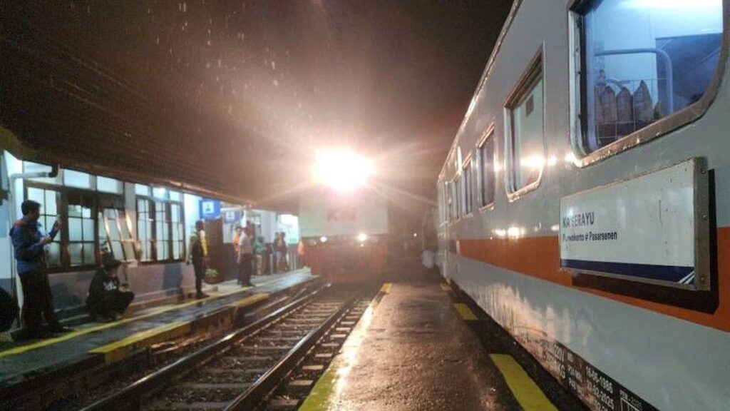 Gempa Pangandaran M 52 Hentikan Perjalanan Kereta Api Daop 2 Bandung