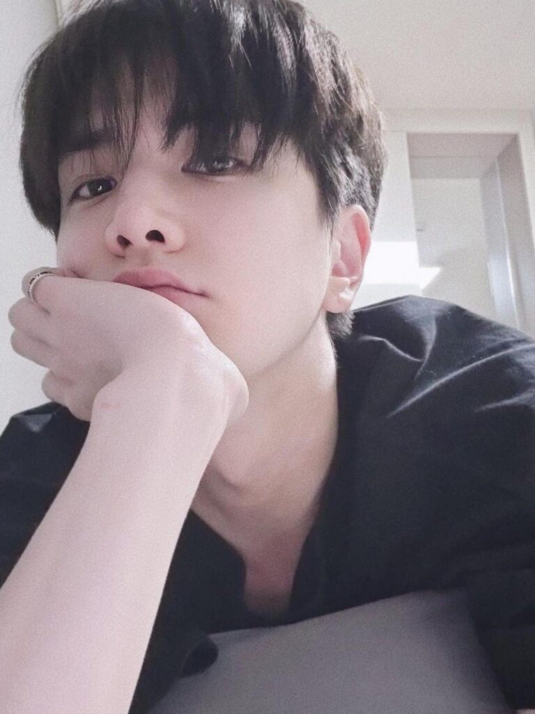 Younghoon THE BOYZ Resmi Bergabung dengan Agensi Namoo Actors