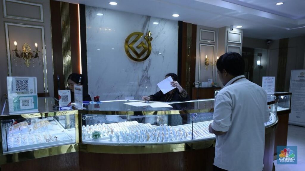 Harga Emas Antam Naik Rp18.000 Per Gram Pada 18 Agustus 2026
