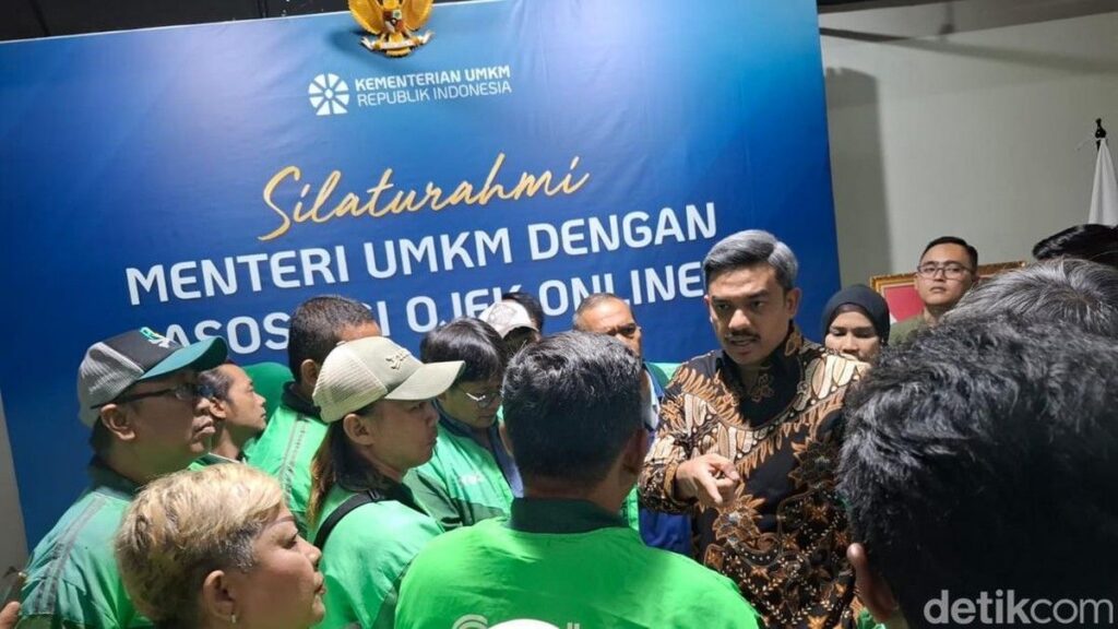 Menteri UMKM Pastikan Driver Ojol Tetap Terima Bonus Hari Raya