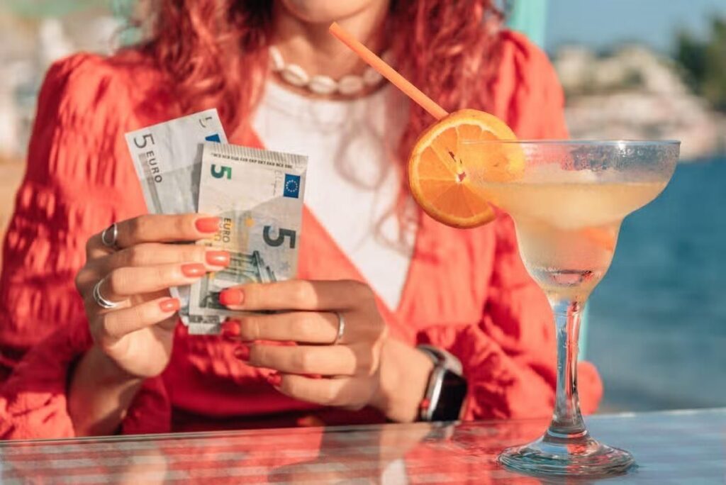 Turis Kaget Tagihan Makan di Ibiza Capai Rp 6 Juta
