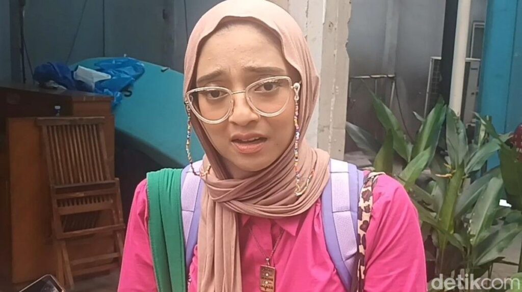 Chiki Fawzi Ceritakan Pengalaman Mencekam Pasca Gempa di NTT