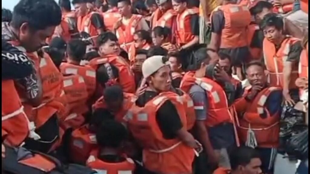 KMP Mutiara Santosa 2 Terbakar di Perairan Sapudi Sumenep