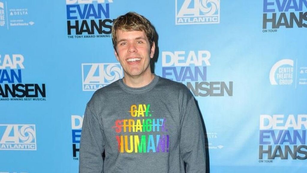 Perez Hilton Dilarikan ke Rumah Sakit Usai Insiden Livestream