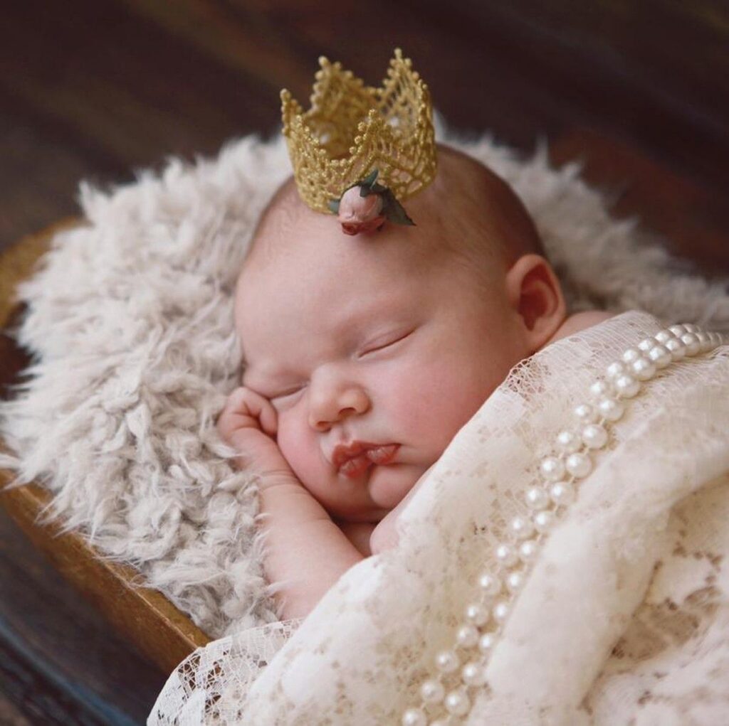 75 Nama Bayi Perempuan Terinspirasi Batu Permata dan Artinya
