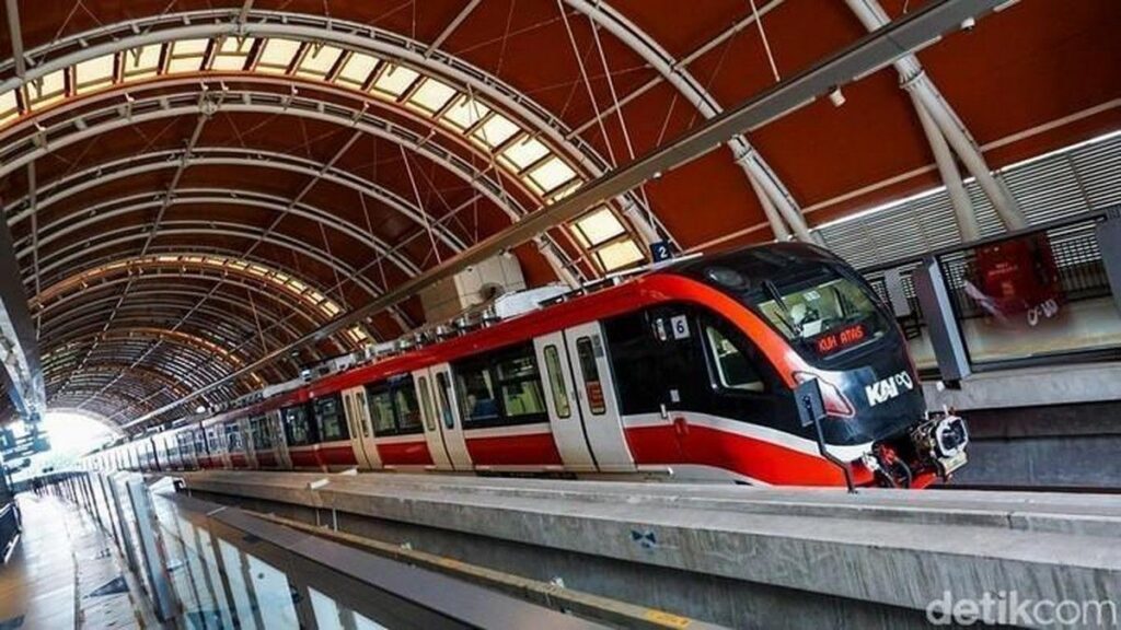 KAI Diskon Tarif LRT Jabodebek Jadi Rp 8