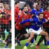 Wasit Premier League Perketat Pengawasan Tarik-Tarikan di Bola Mati Musim Ini