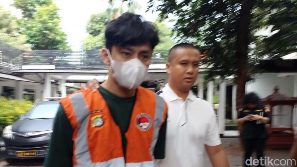 Polres Metro Jakarta Barat Tangkap Artis Revaldo Fifaldi Terkait Narkoba