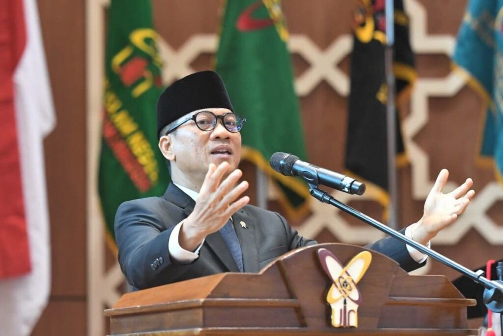 Mendes PDT Yandri Susanto Ajak Alumni UIN Banten Bangun Desa