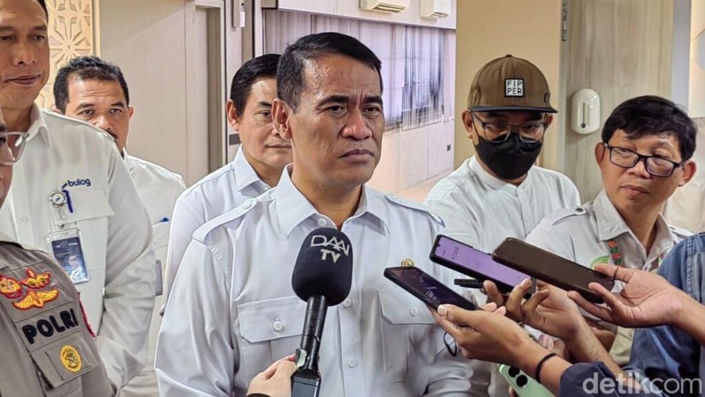 Mentan Andi Amran Sulaiman Bebastugaskan 14 Pejabat Kementan Terindikasi Korupsi