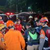 Petugas Evakuasi Pria Tak Sadarkan Diri dari Gedung Bapenda DKI