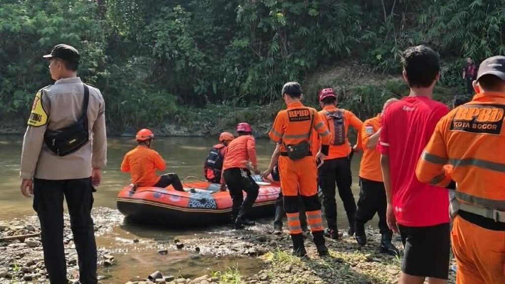 Tim Gabungan Cari ASN Pemkot Bogor Terjatuh di Sungai Cisadane