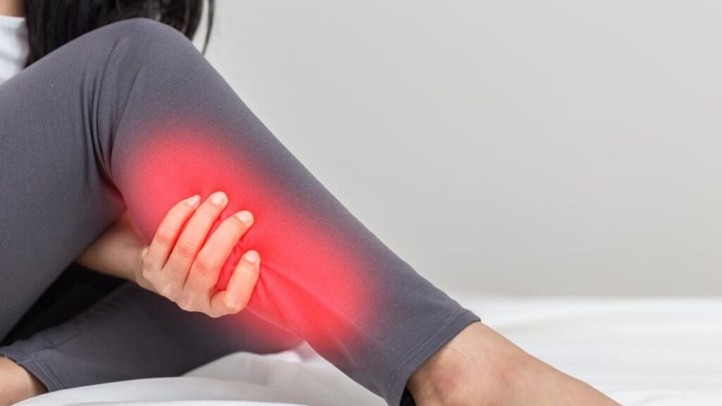 7 Penyebab Kram Kaki di Malam Hari dan Cara Mengatasinya
