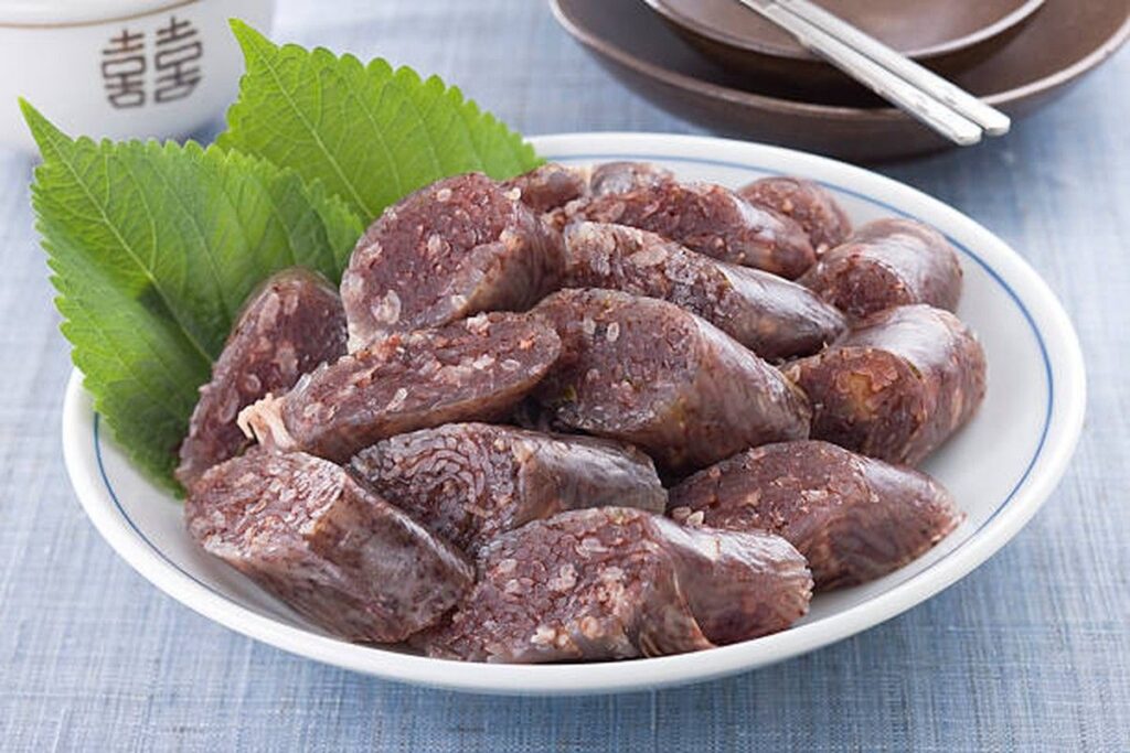 5 Makanan Unik Dunia yang Tampilannya Aneh Tapi Lezat